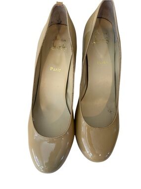 Christian Louboutin Beige Patent Leather Round-Toe Pumps size 40